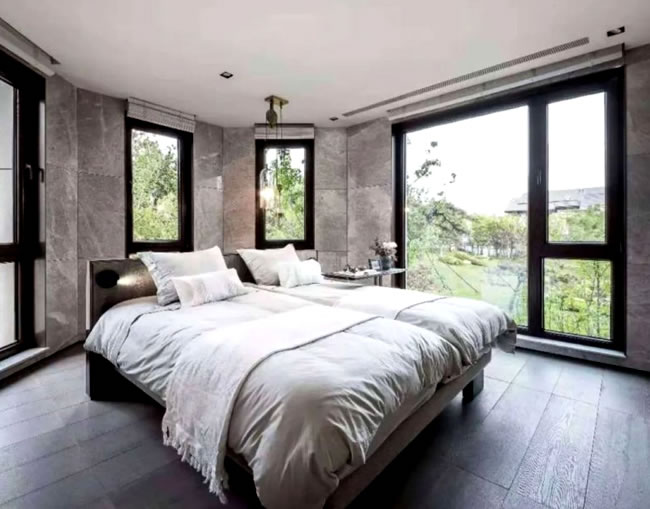 臥室65、70平開窗