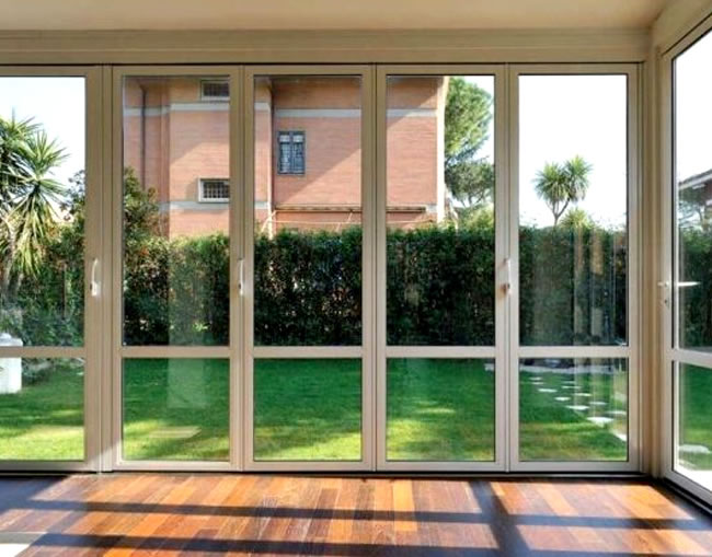 客廳65、70平開窗